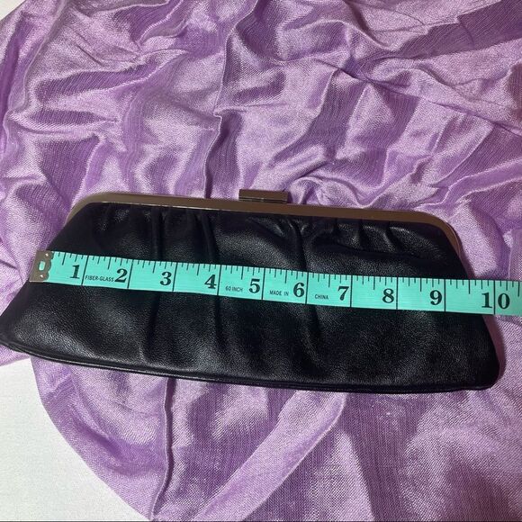 Express black leather kiss lock clutch with silver hardware - Picture 4 of 7